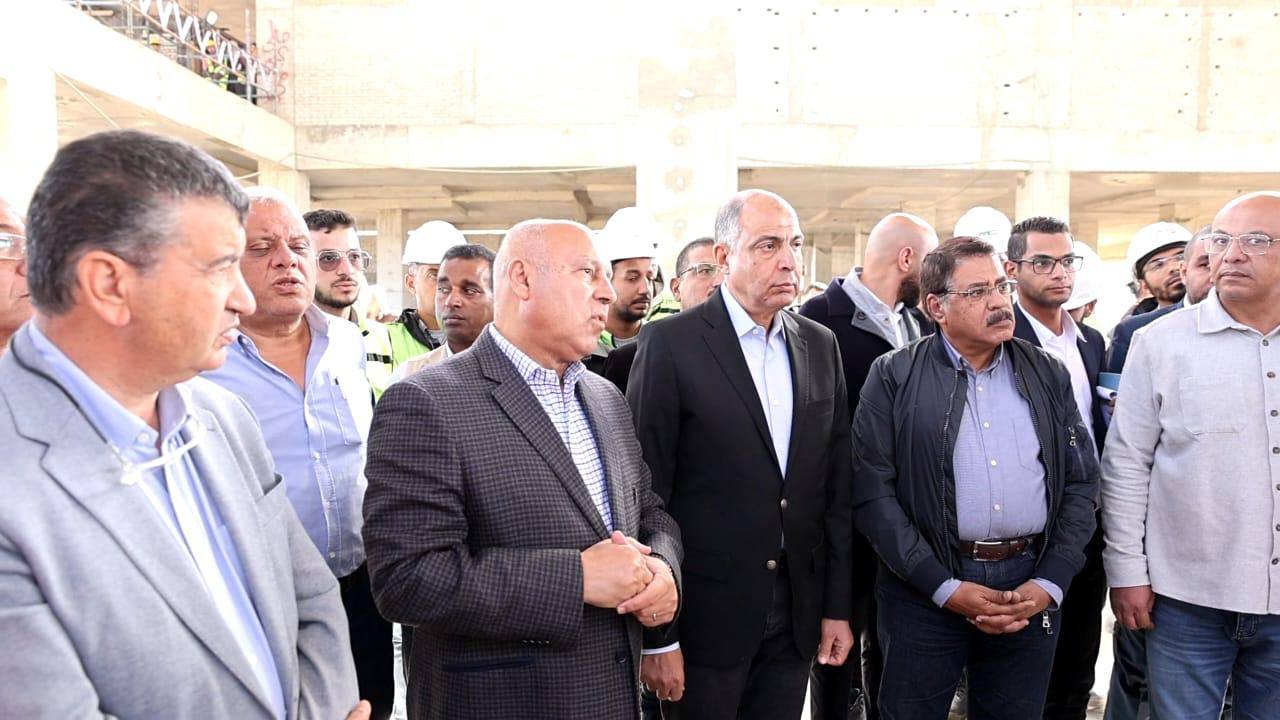 كدواني يستقبل الوزير لمتابعة القطار الكهربائي